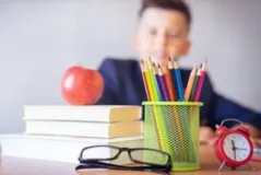 CANVA + DUOLINGO ESCOLAR
